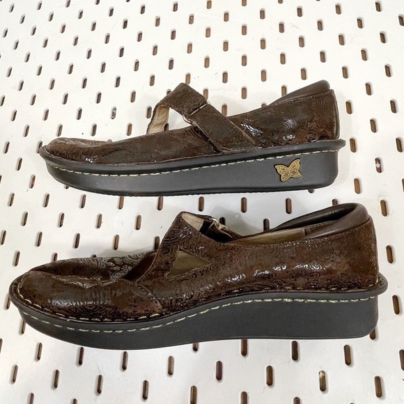 ALEGRIA JIL-562 JILL Brown Leather Paisley Embossed Mary Jane Clogs - 37 / 7.5 - Picture 5 of 11